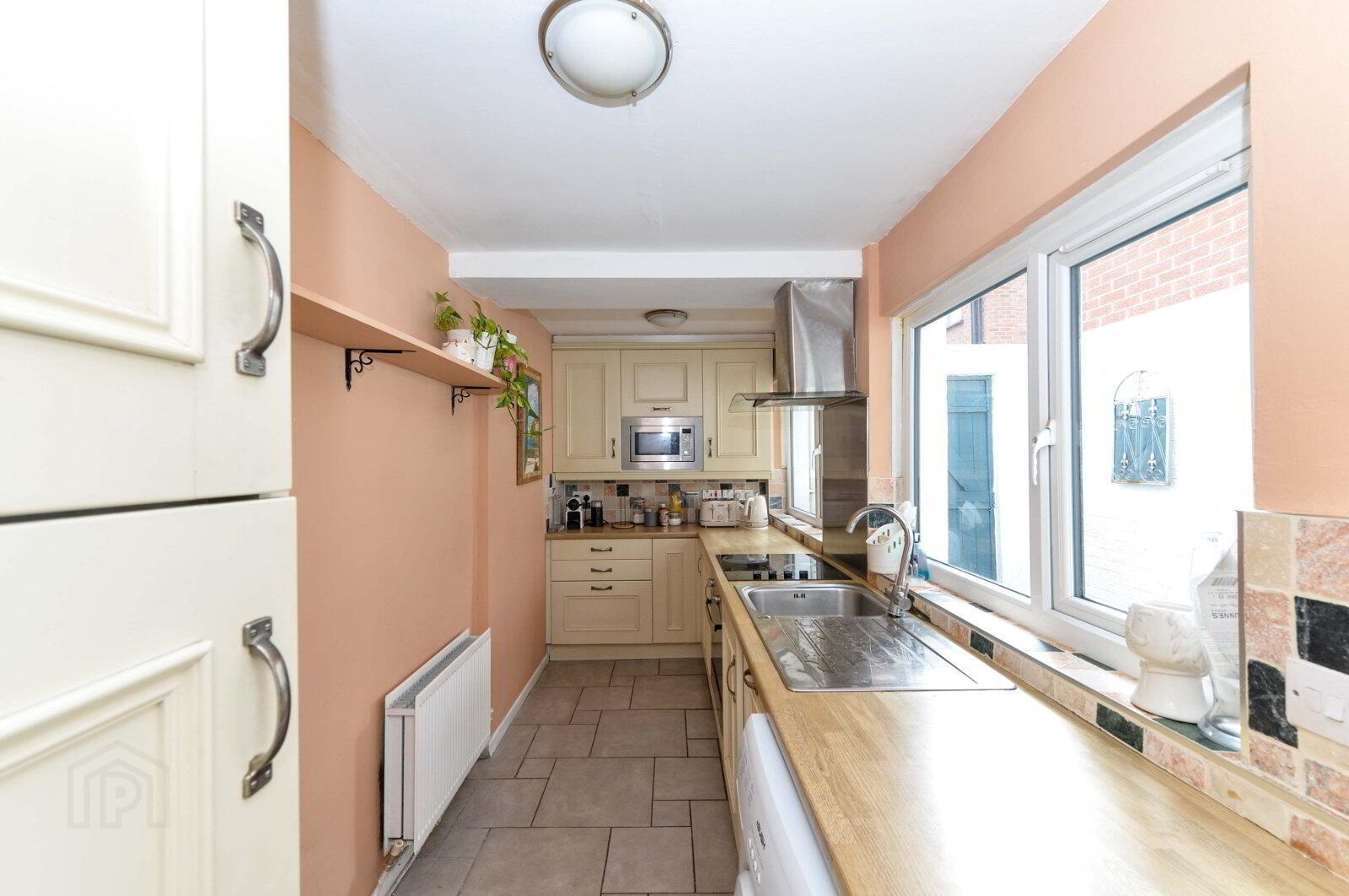 22 Ava Street 9 of 20