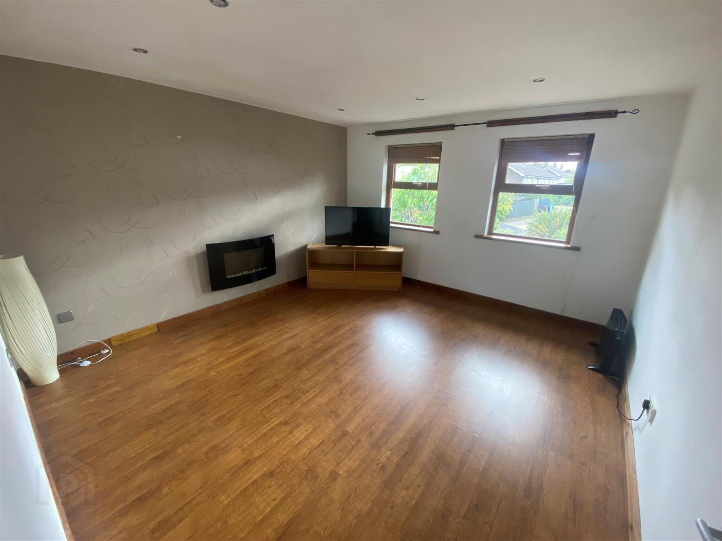 15 Rathgill Crescent 2 of 9