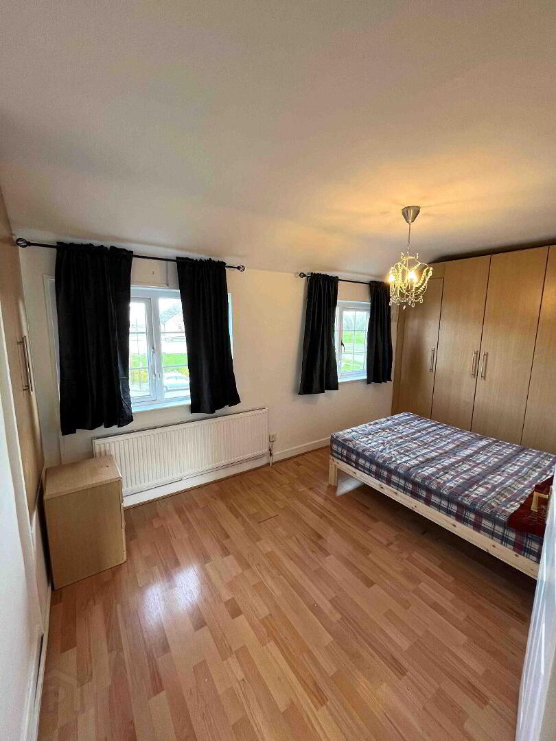 Edenmore Crescent 10 of 20