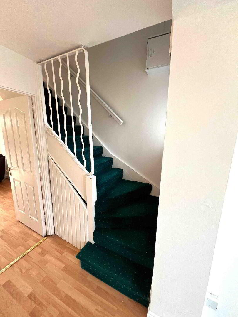 Edenmore Crescent 8 of 20