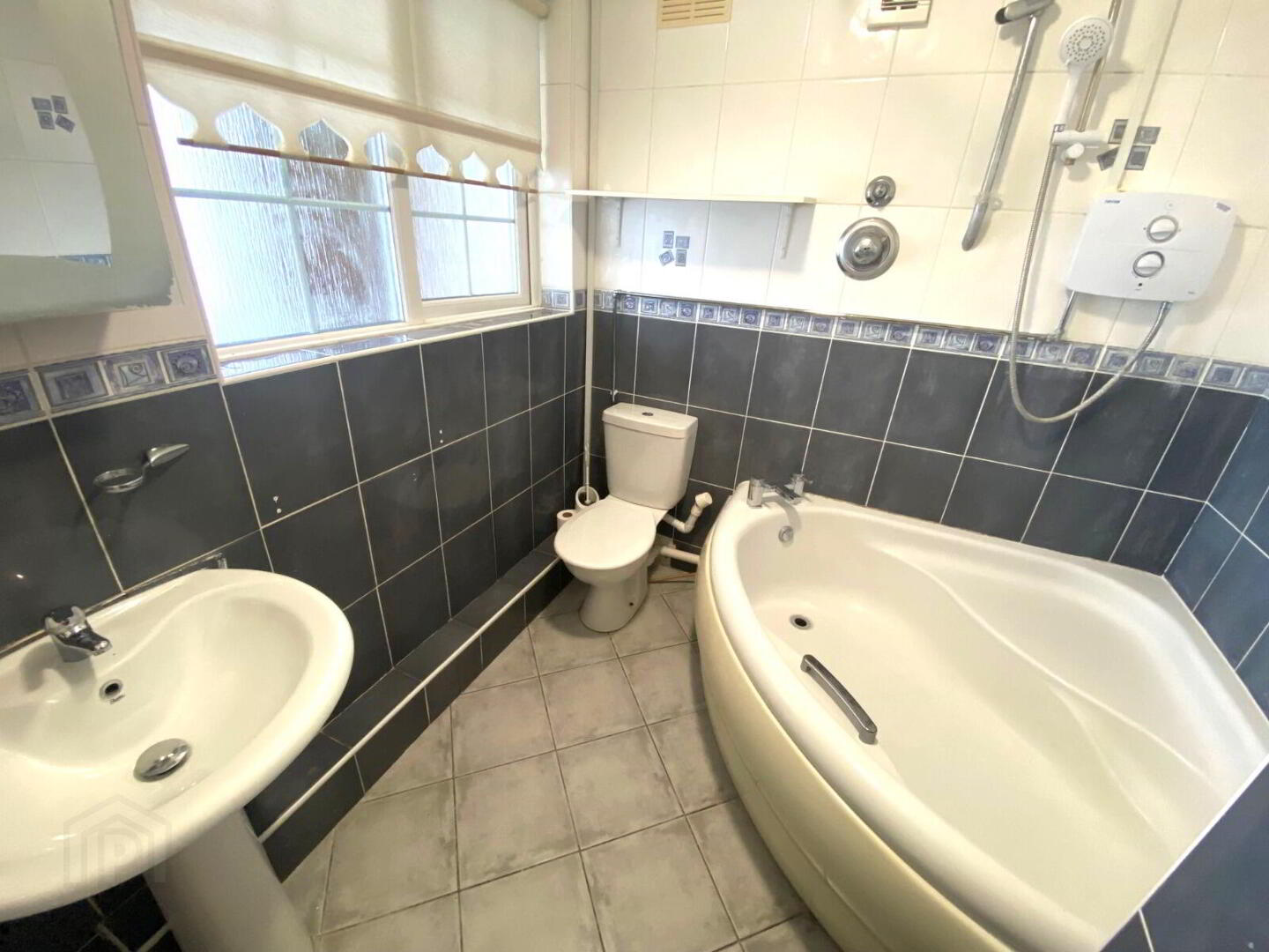 Edenmore Crescent 16 of 20