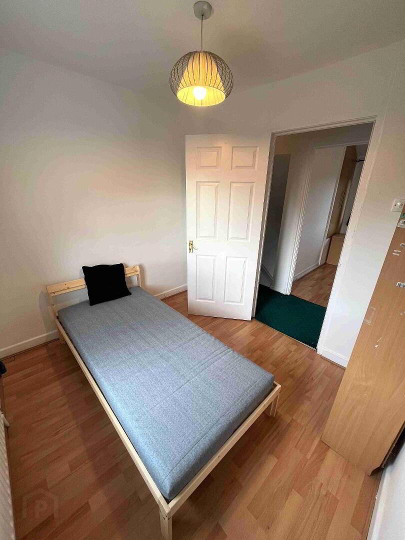 Edenmore Crescent 13 of 20