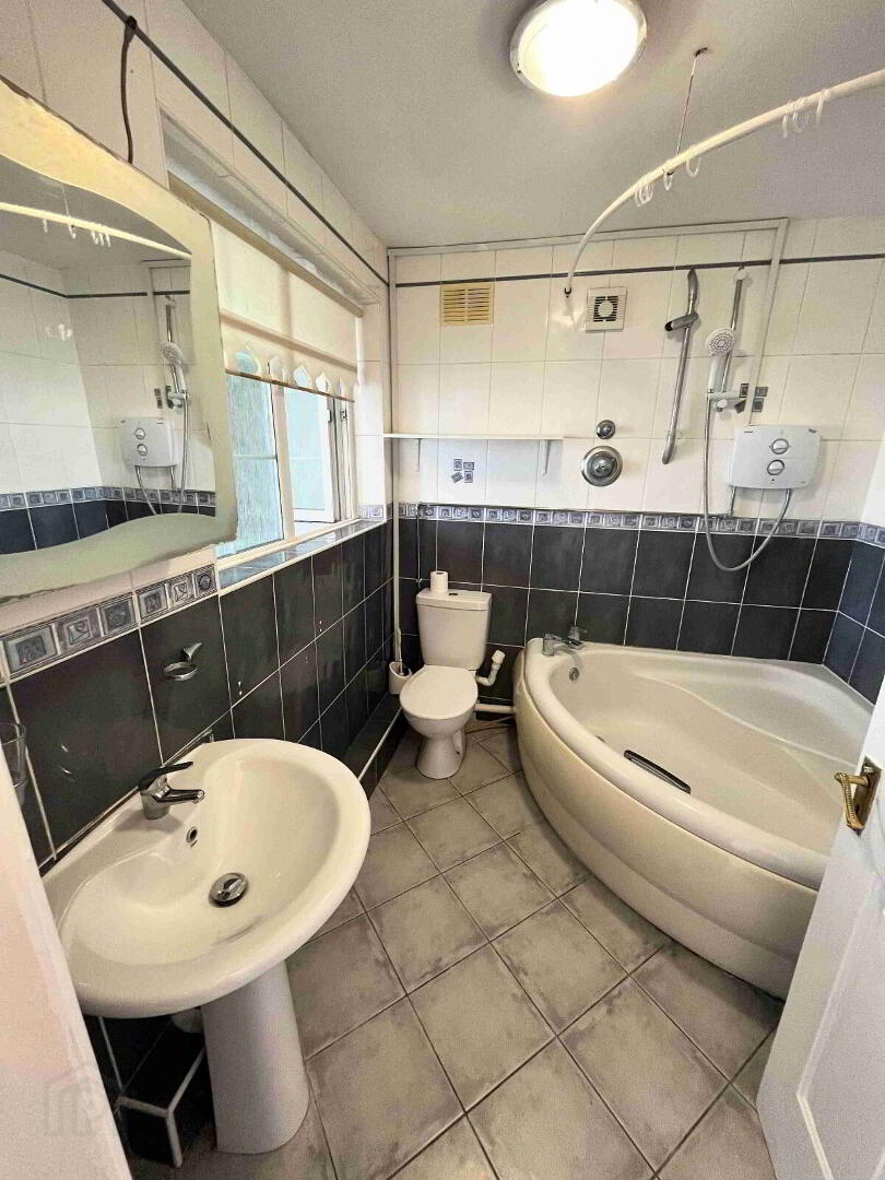 Edenmore Crescent 15 of 20