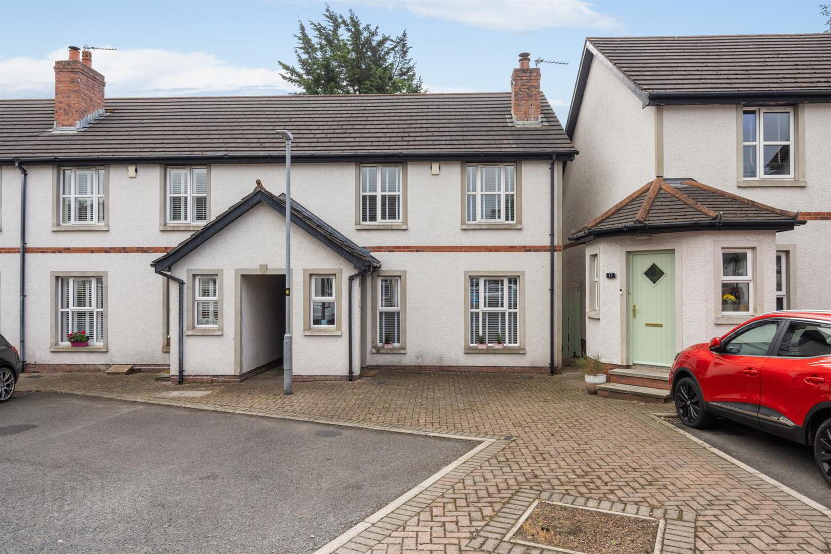 18 North Lodge Court 1 of 19