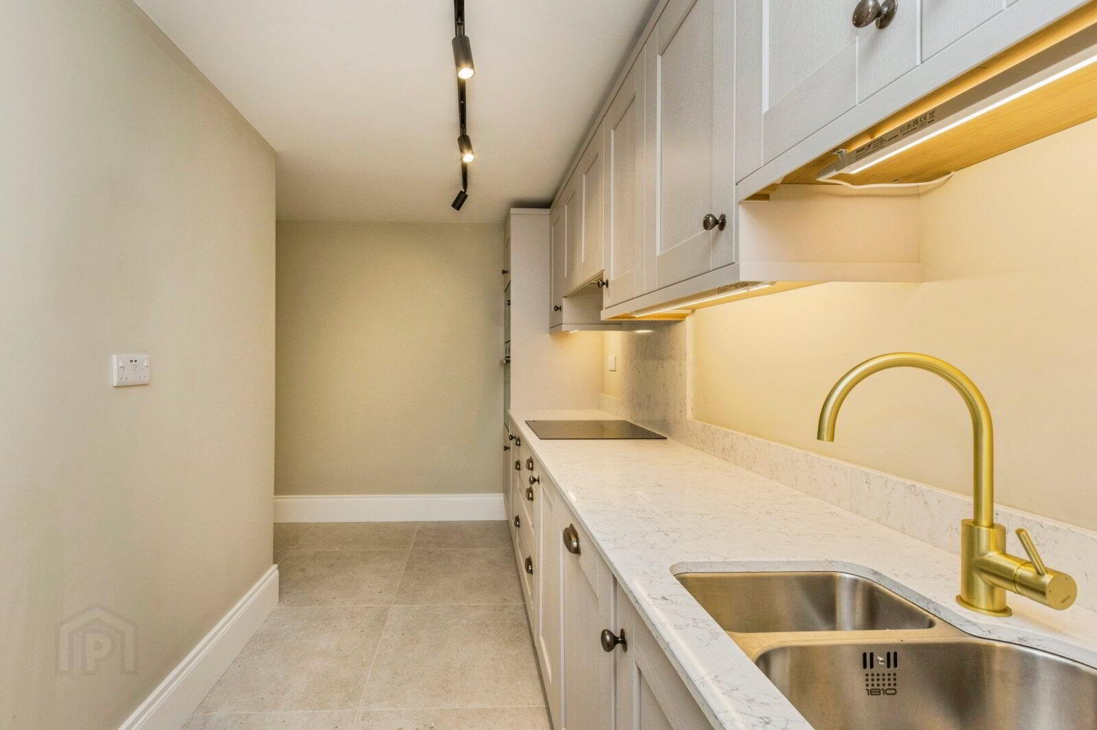 Apartment 1, 6 Lady Ishbel Boulevard 6 of 12