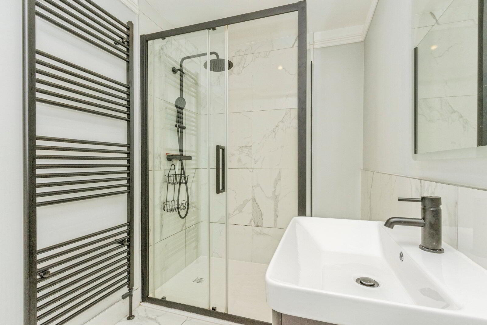 Apartment 1, 6 Lady Ishbel Boulevard 10 of 12