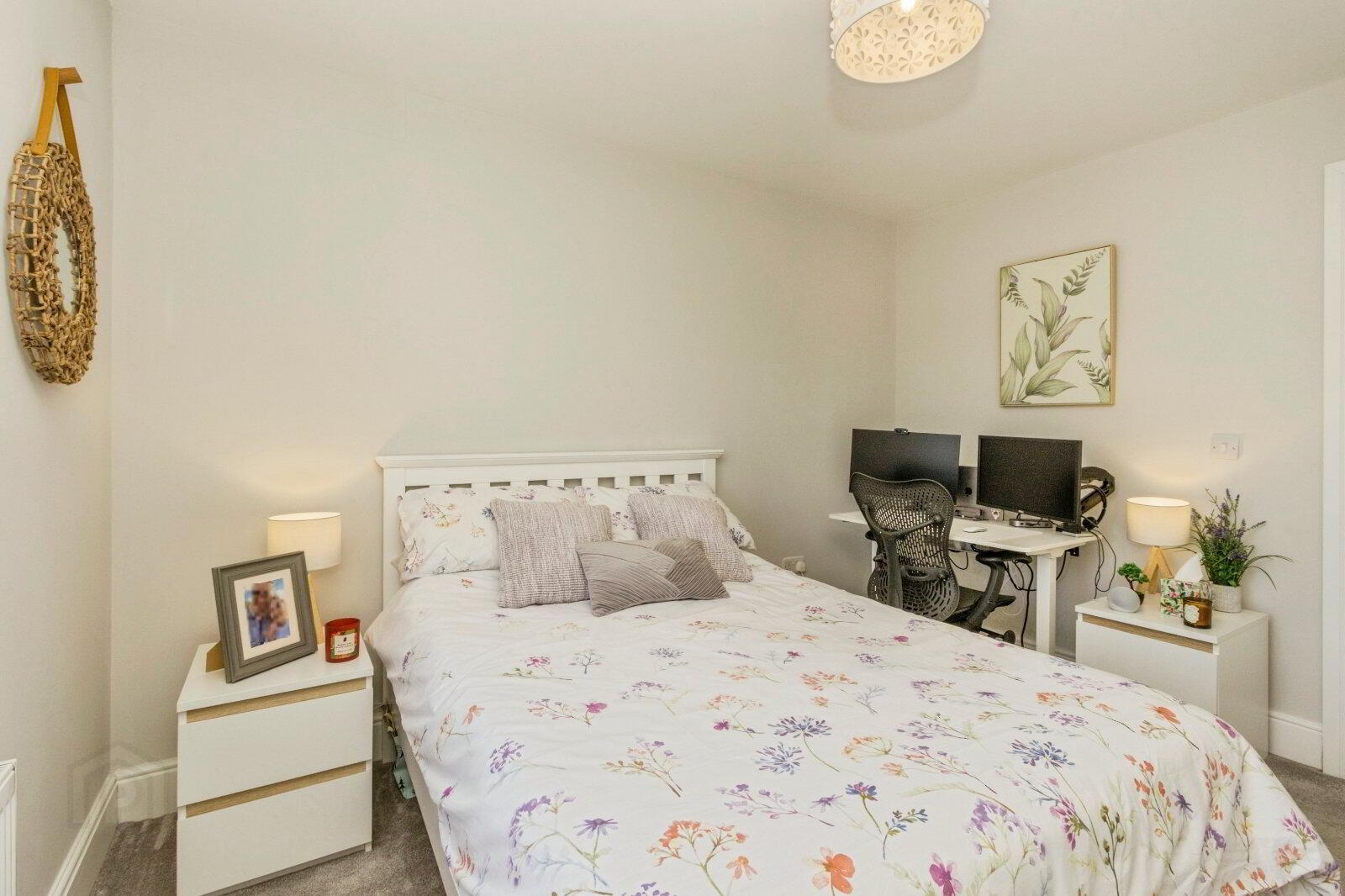 20 Fairfields Manor 14 of 19