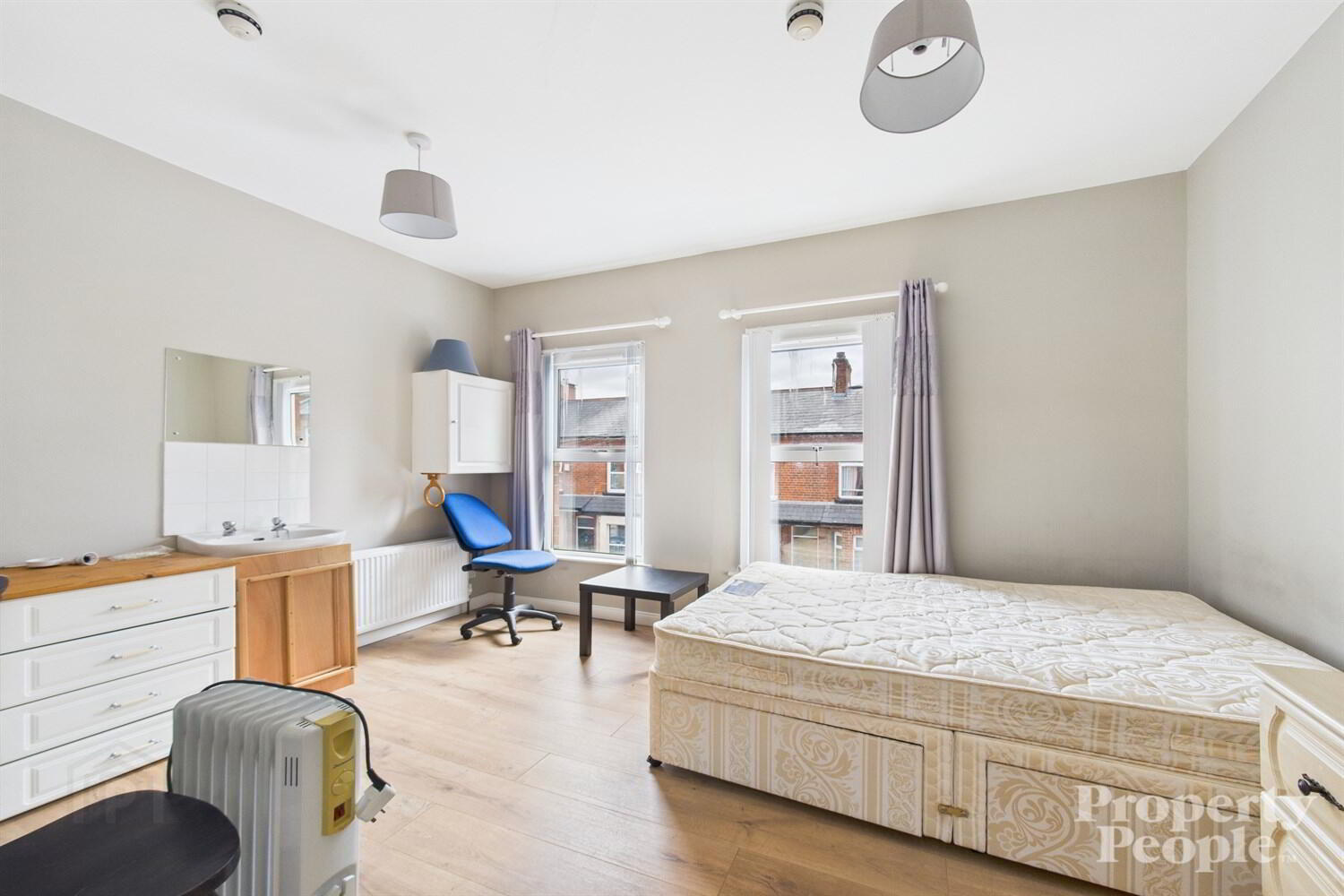 34 Sandhurst Gardens 7 of 10