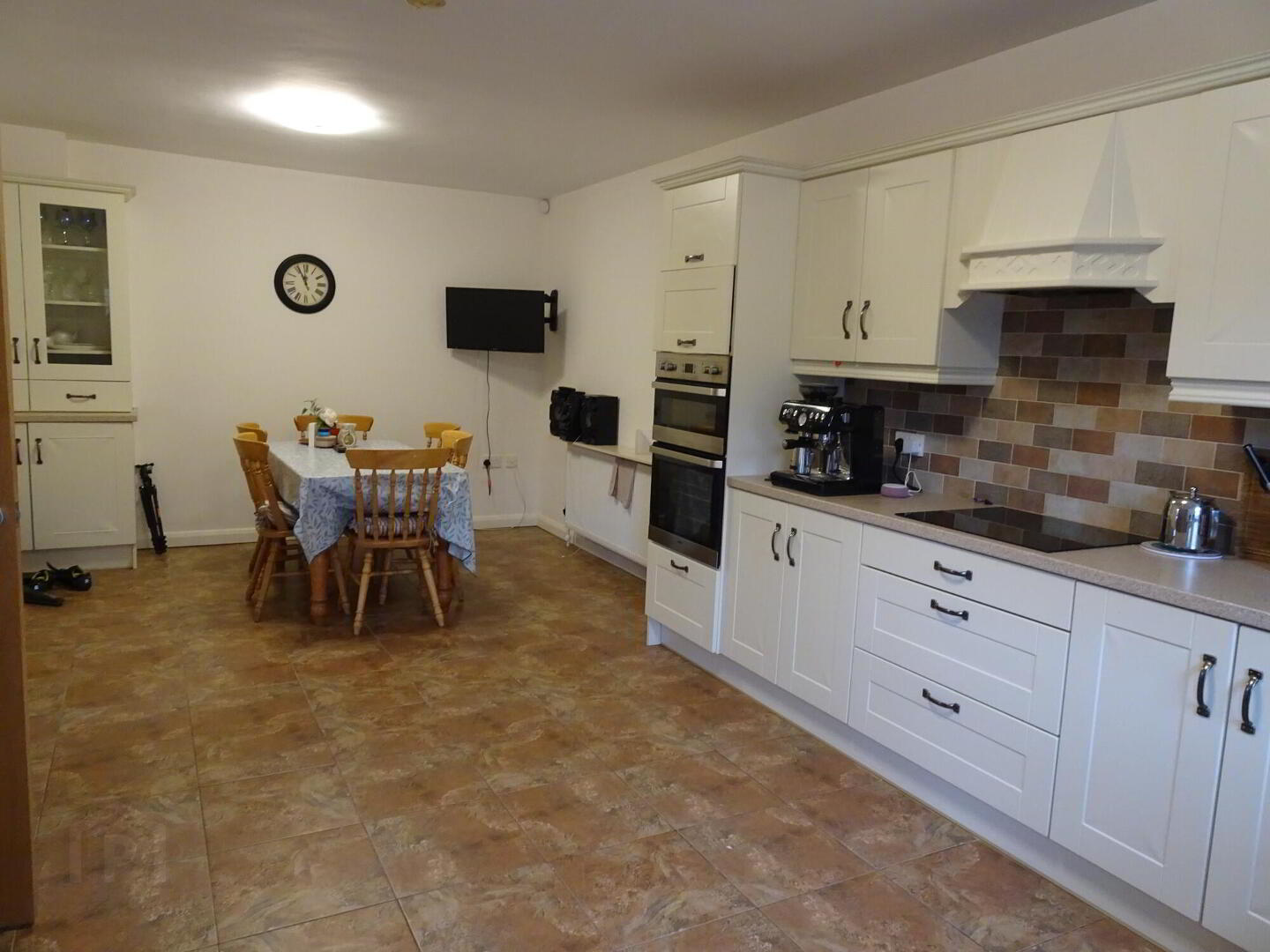 3 Devenish Manor 3 of 4