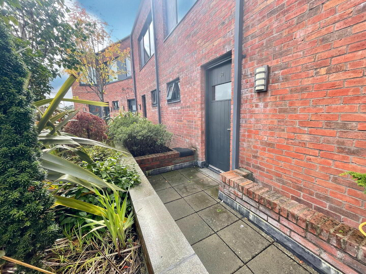 property description image