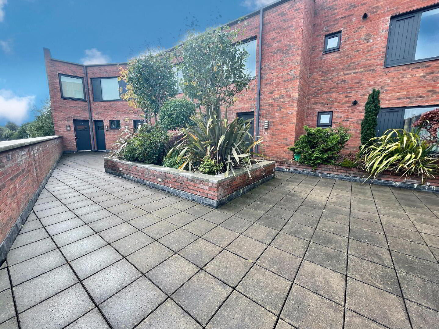 37 Manor House 14 of 15