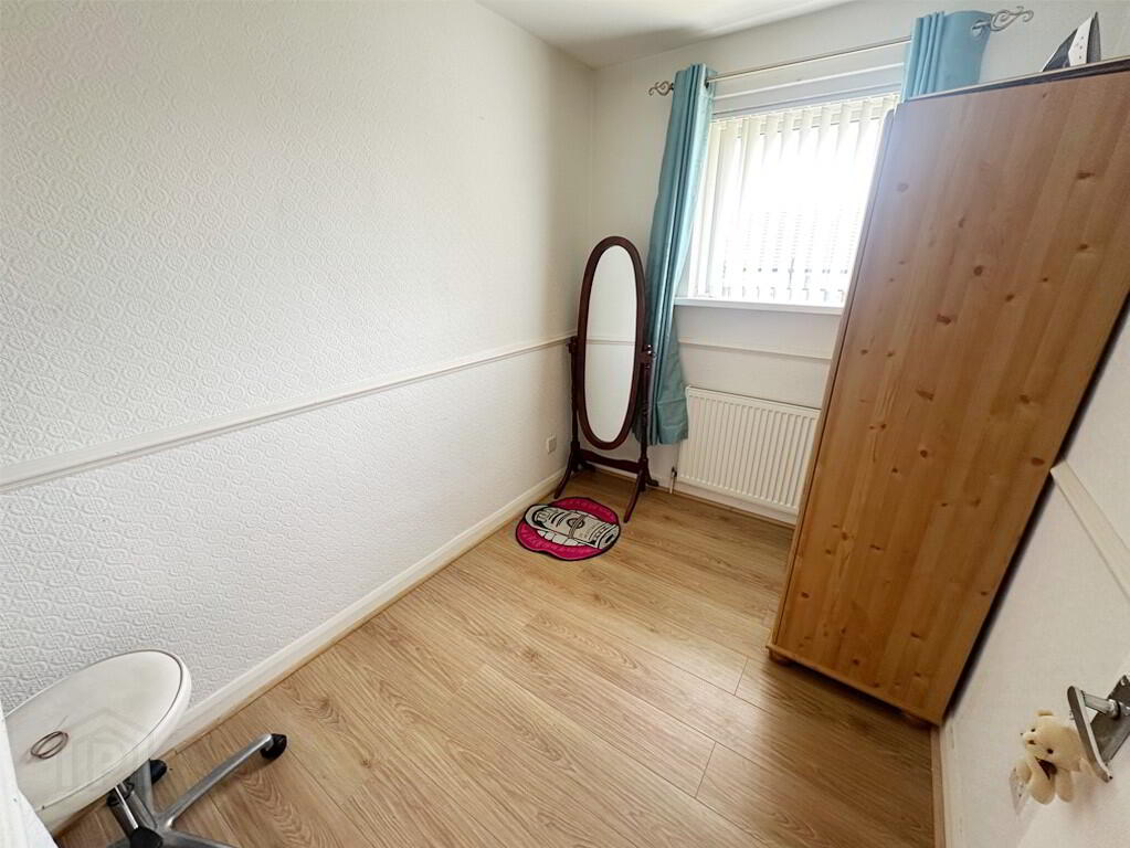 24 Rathmore Road 9 of 12