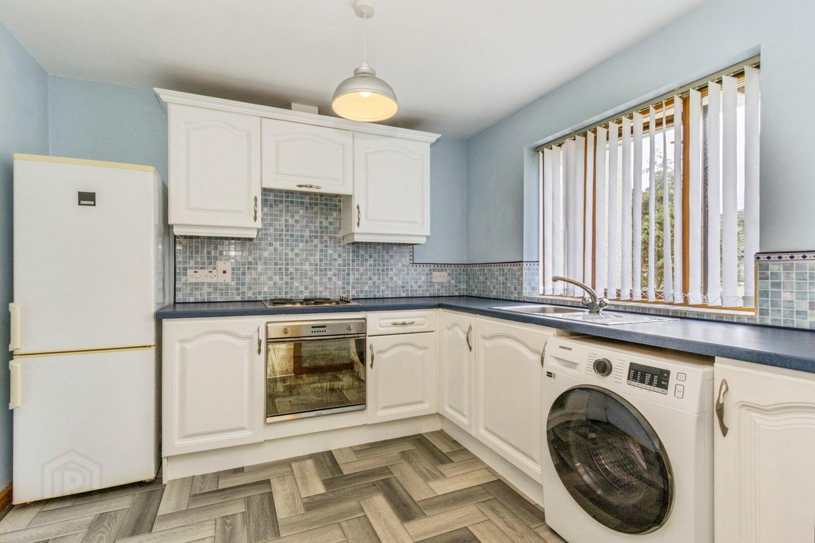 11 Shaftesbury Road 6 of 13