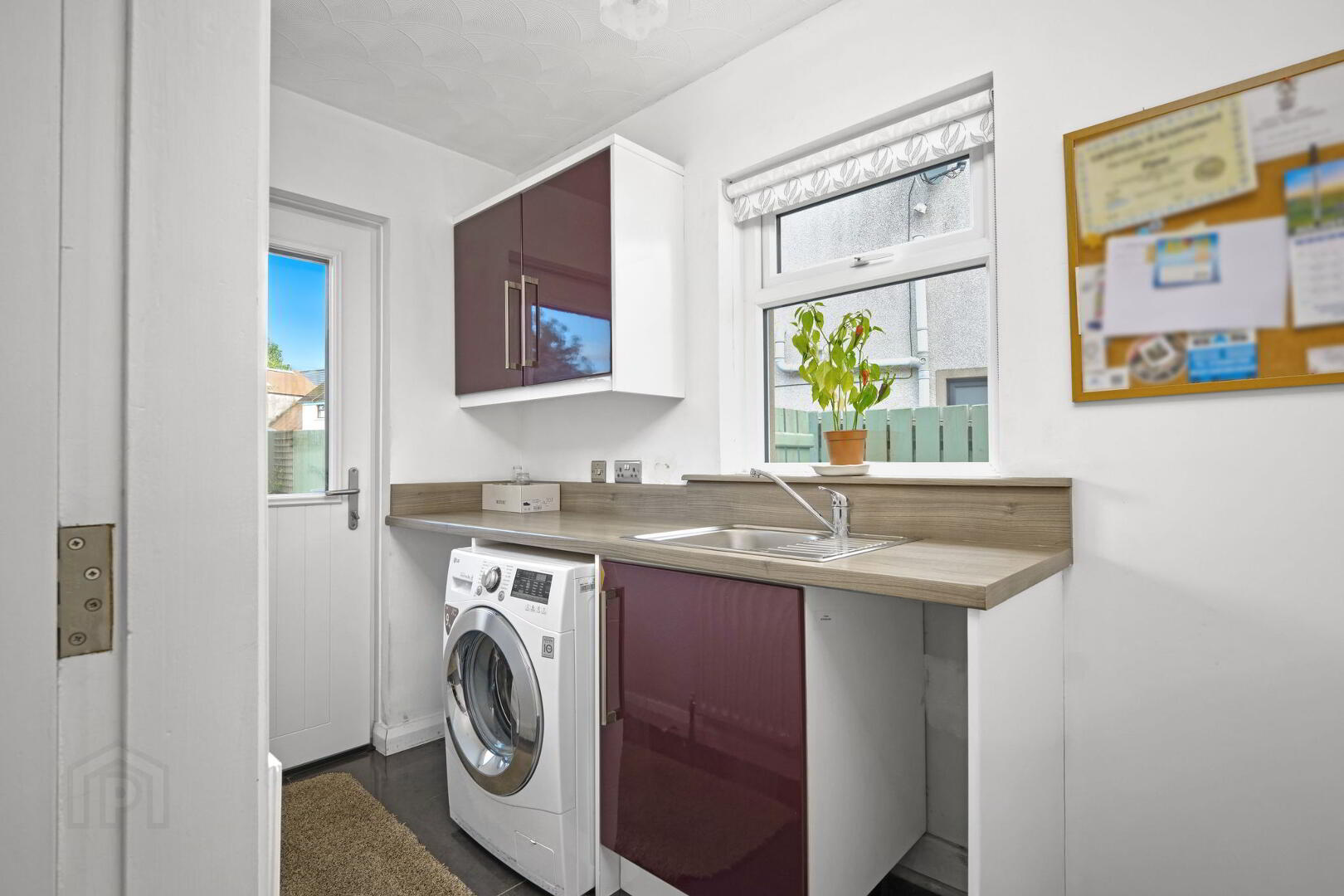 27 Greengage Lane 14 of 34