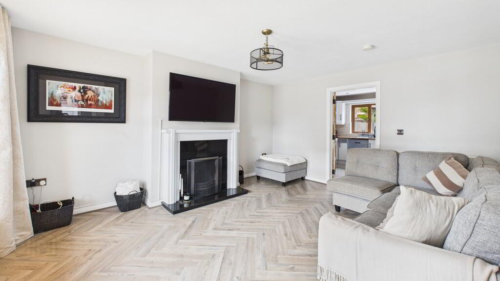 14 Stonebridge Drive 3 of 21