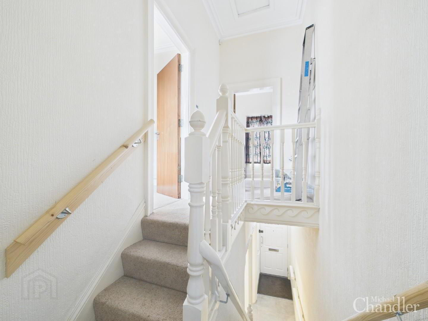 17 Agincourt Street 7 of 12