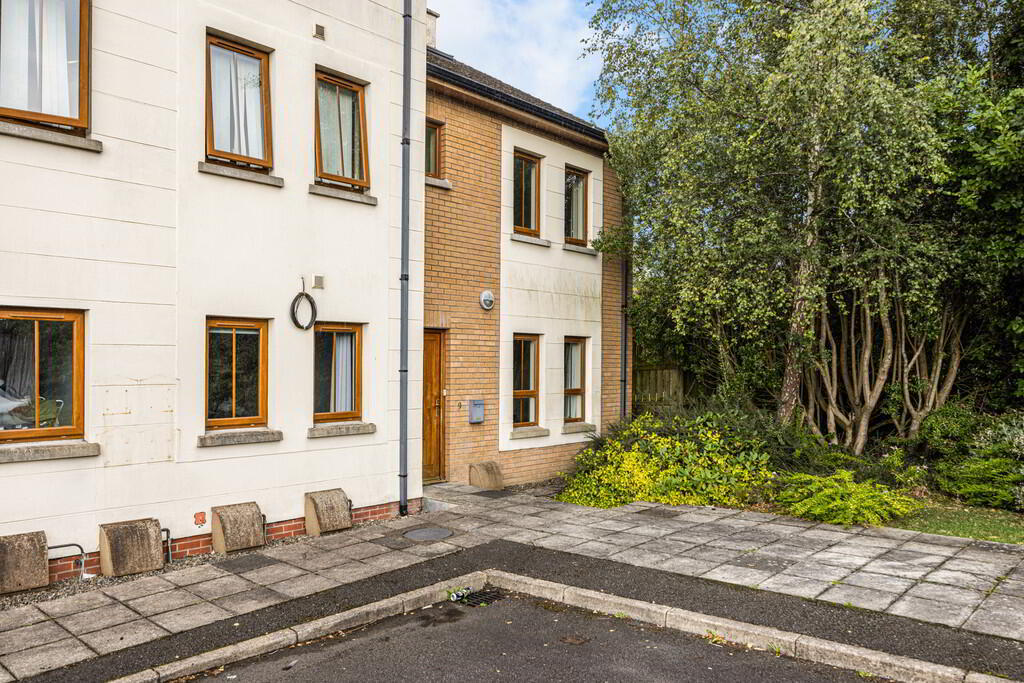 9 The Studios, 36 Derrycoole Way 1 of 11