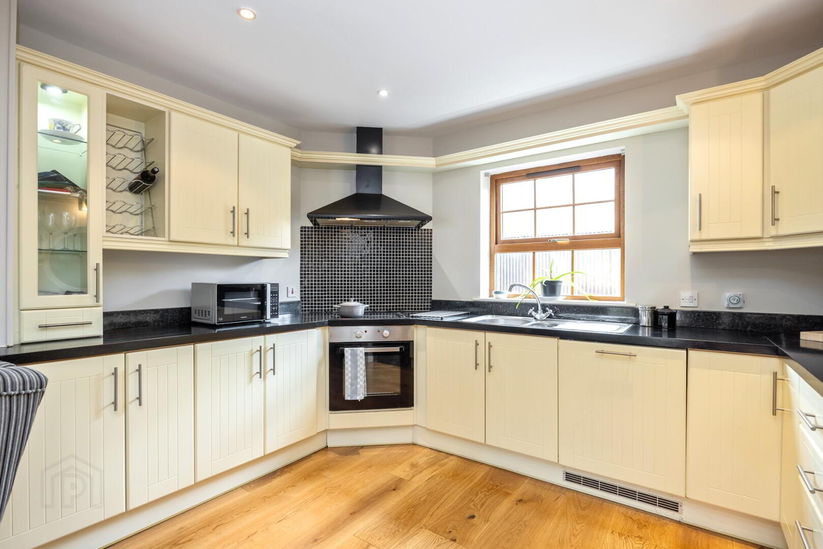 1 Mill Mews 16 of 28