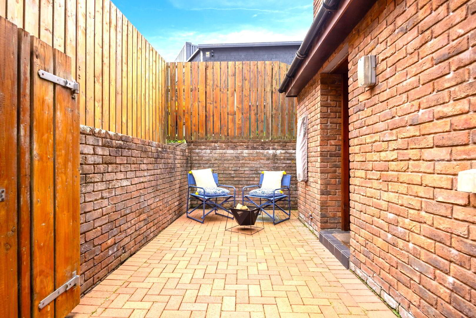 1 Mill Mews 28 of 28
