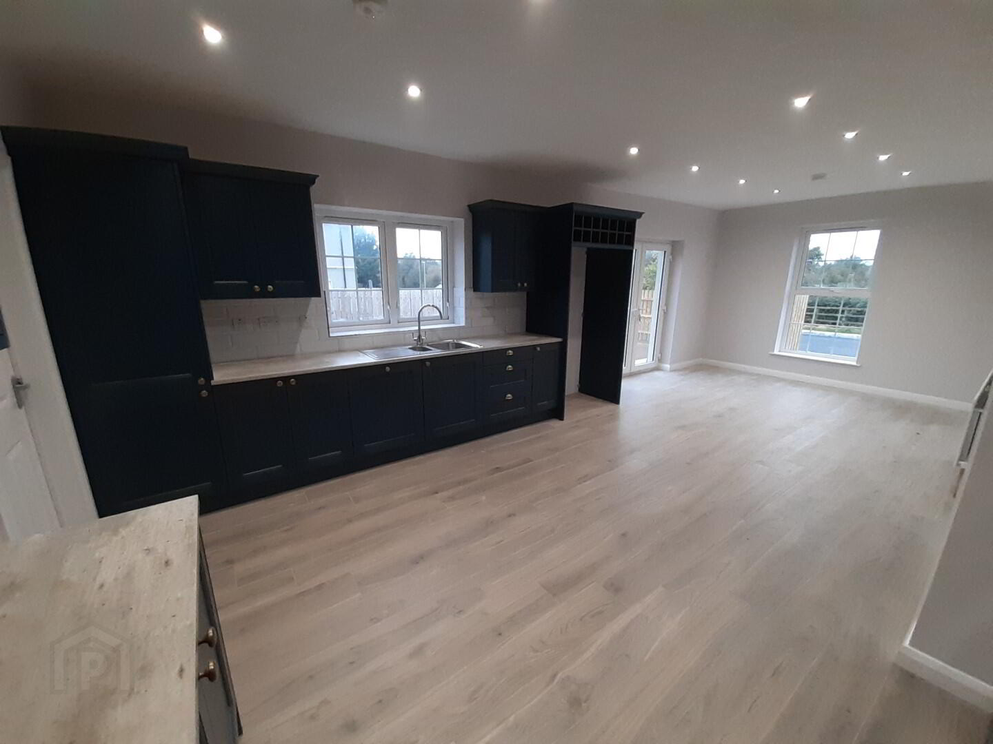 HTB -  Full Turnkey Finish 14 of 34