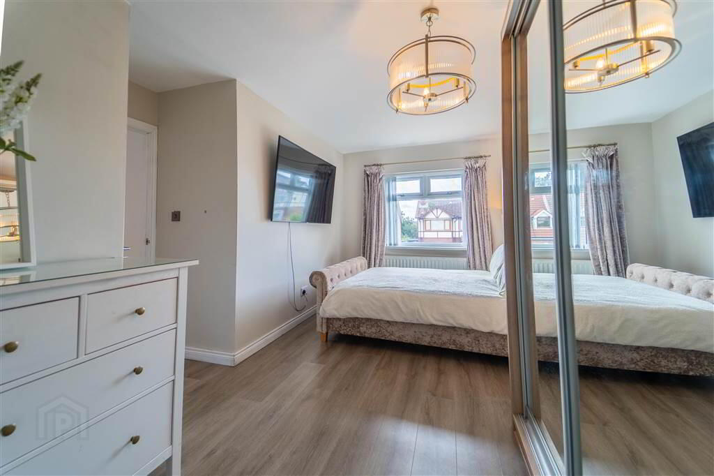 13 Woodford Grange 11 of 25