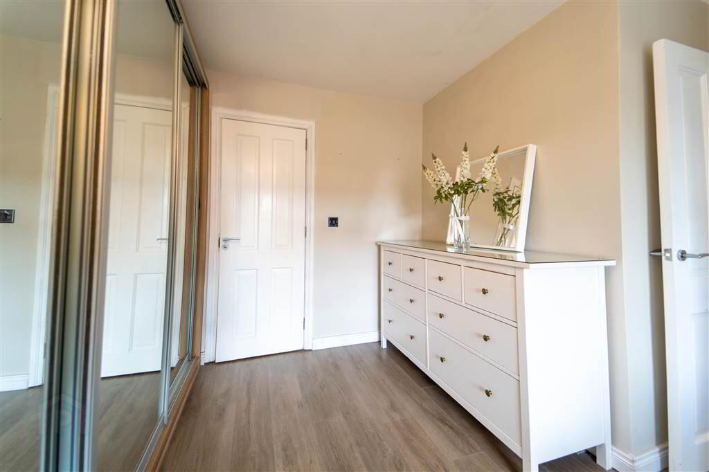13 Woodford Grange 12 of 25