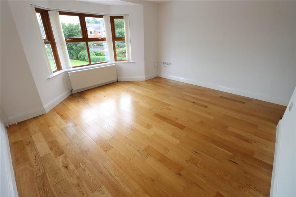 Apt 4, 58 Old Dundonald Road 3 of 10