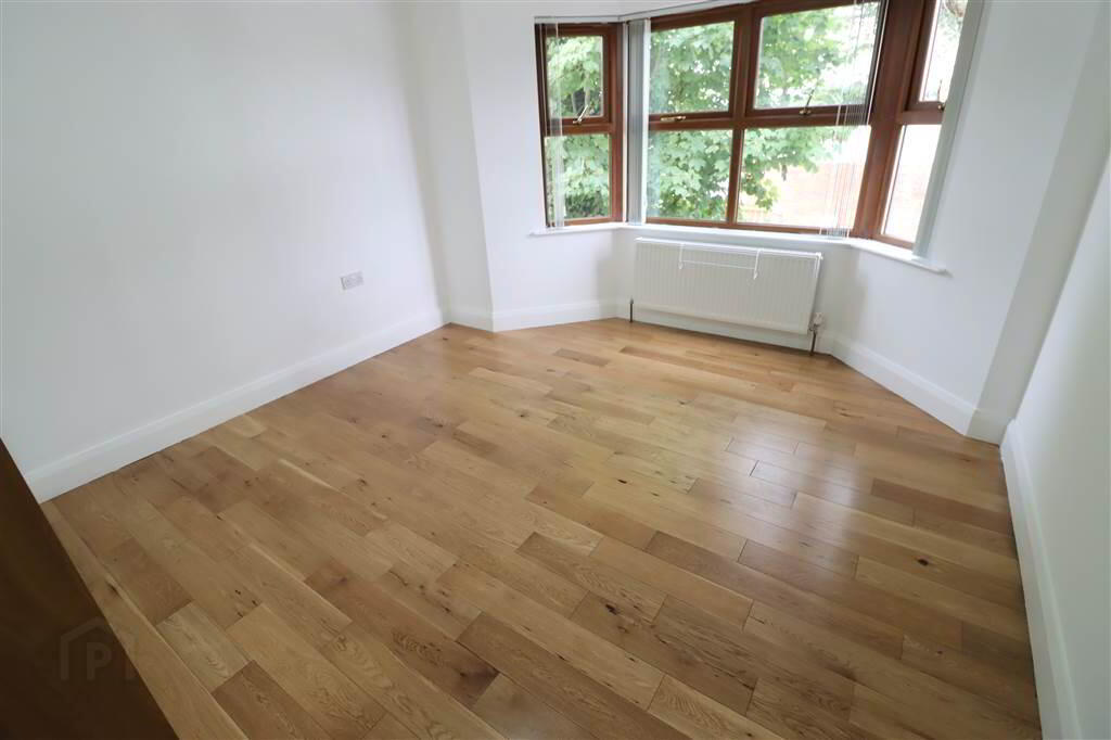 Apt 4, 58 Old Dundonald Road 7 of 10