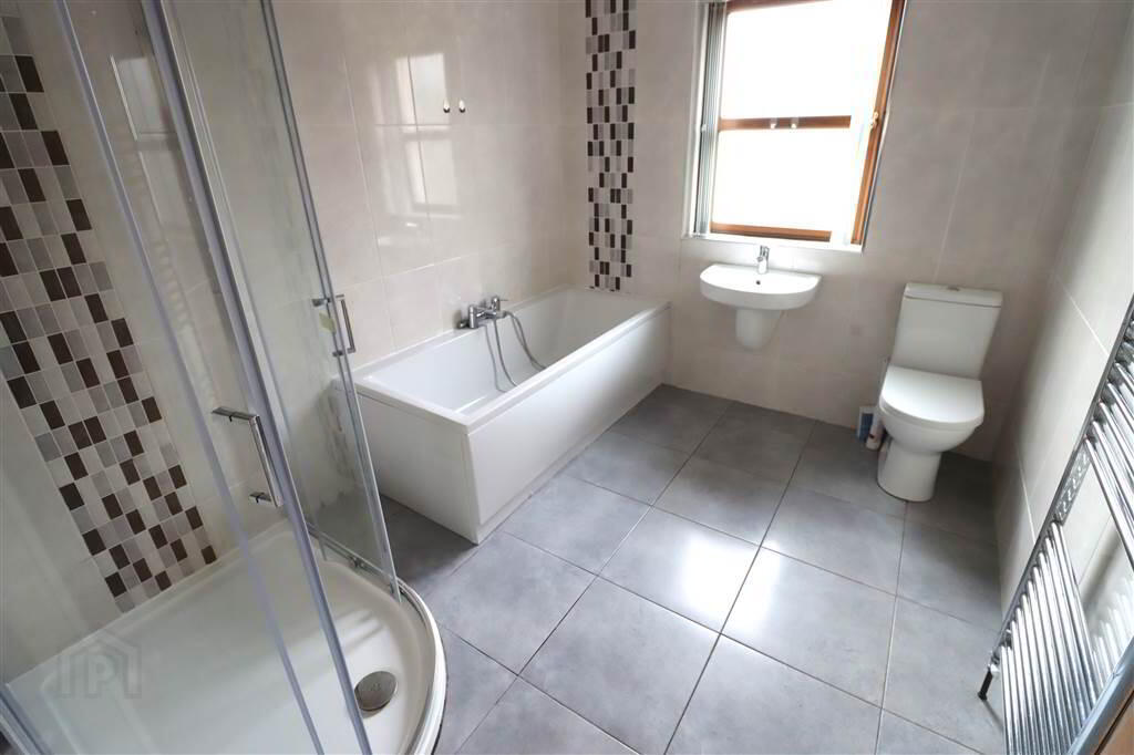 Apt 4, 58 Old Dundonald Road 9 of 10
