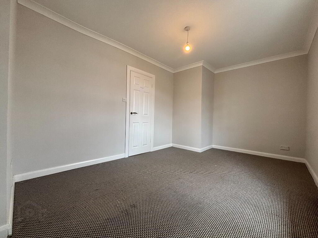 84 Frenchpark Street 4 of 6