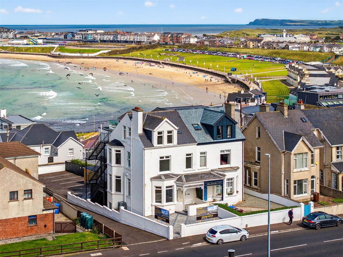 Blackrock Apartments, 46d Dhu Varren 3 of 37