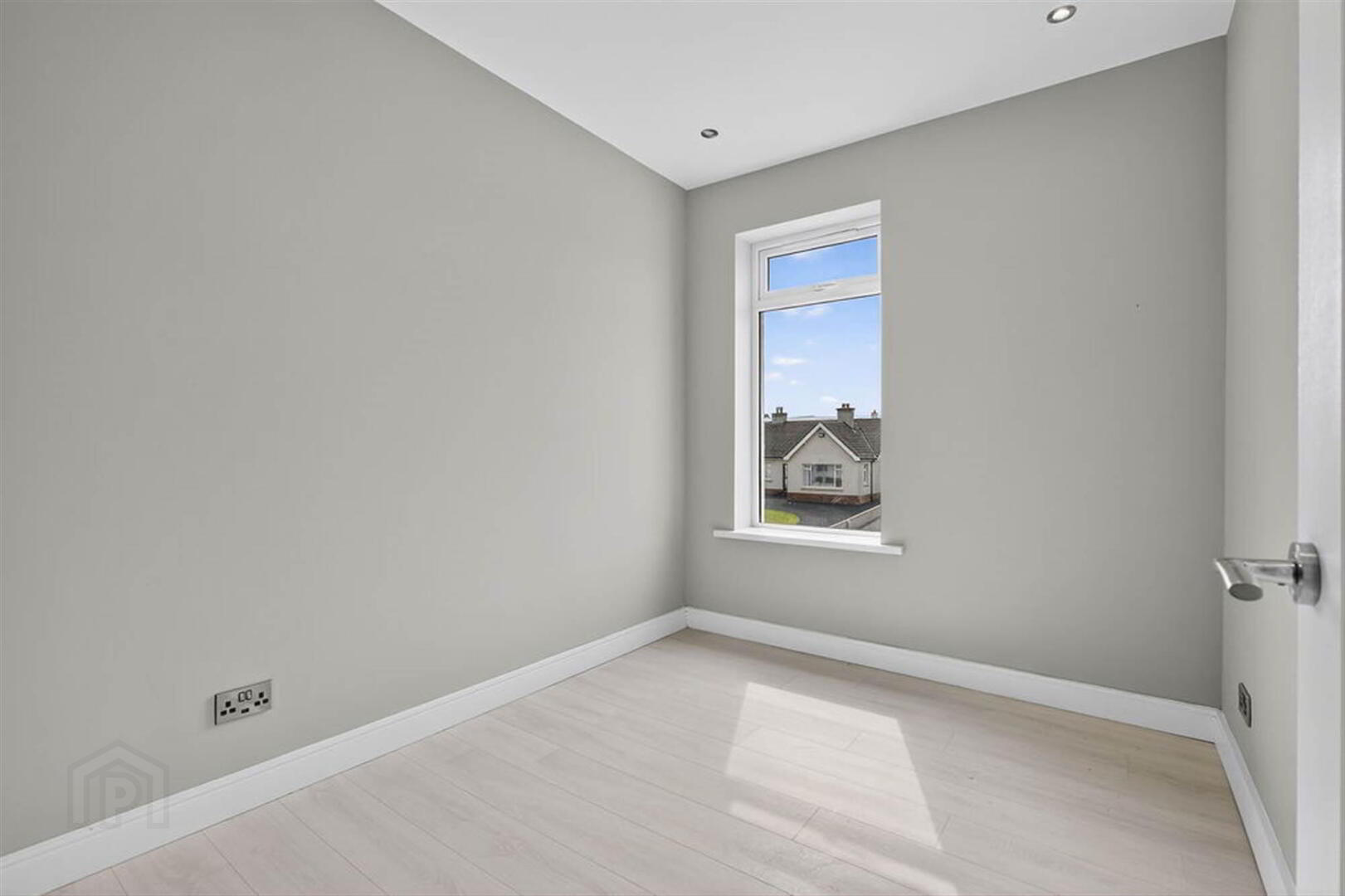 Blackrock Apartments, 46d Dhu Varren 6 of 37