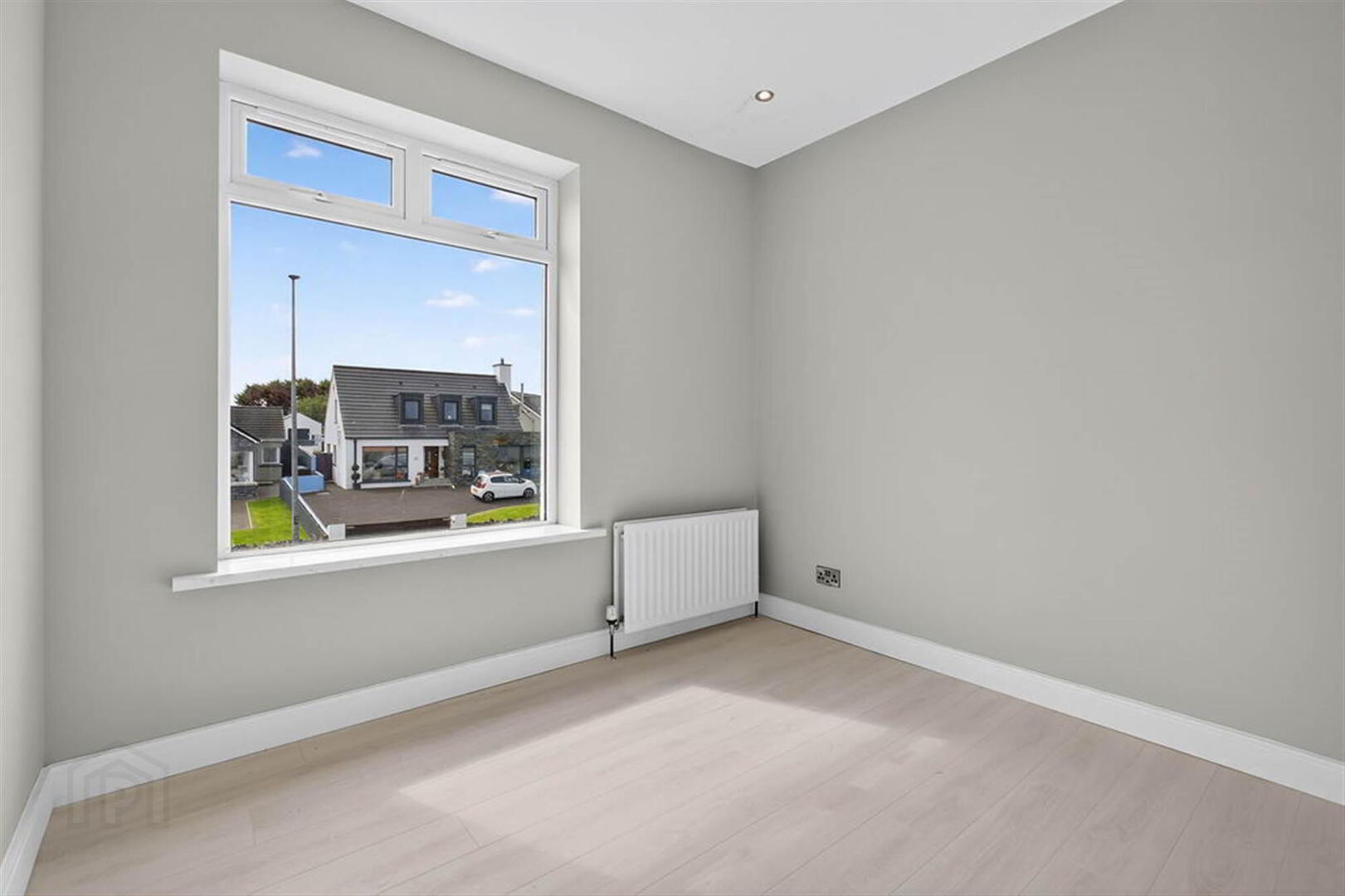 Blackrock Apartments, 46d Dhu Varren 7 of 37