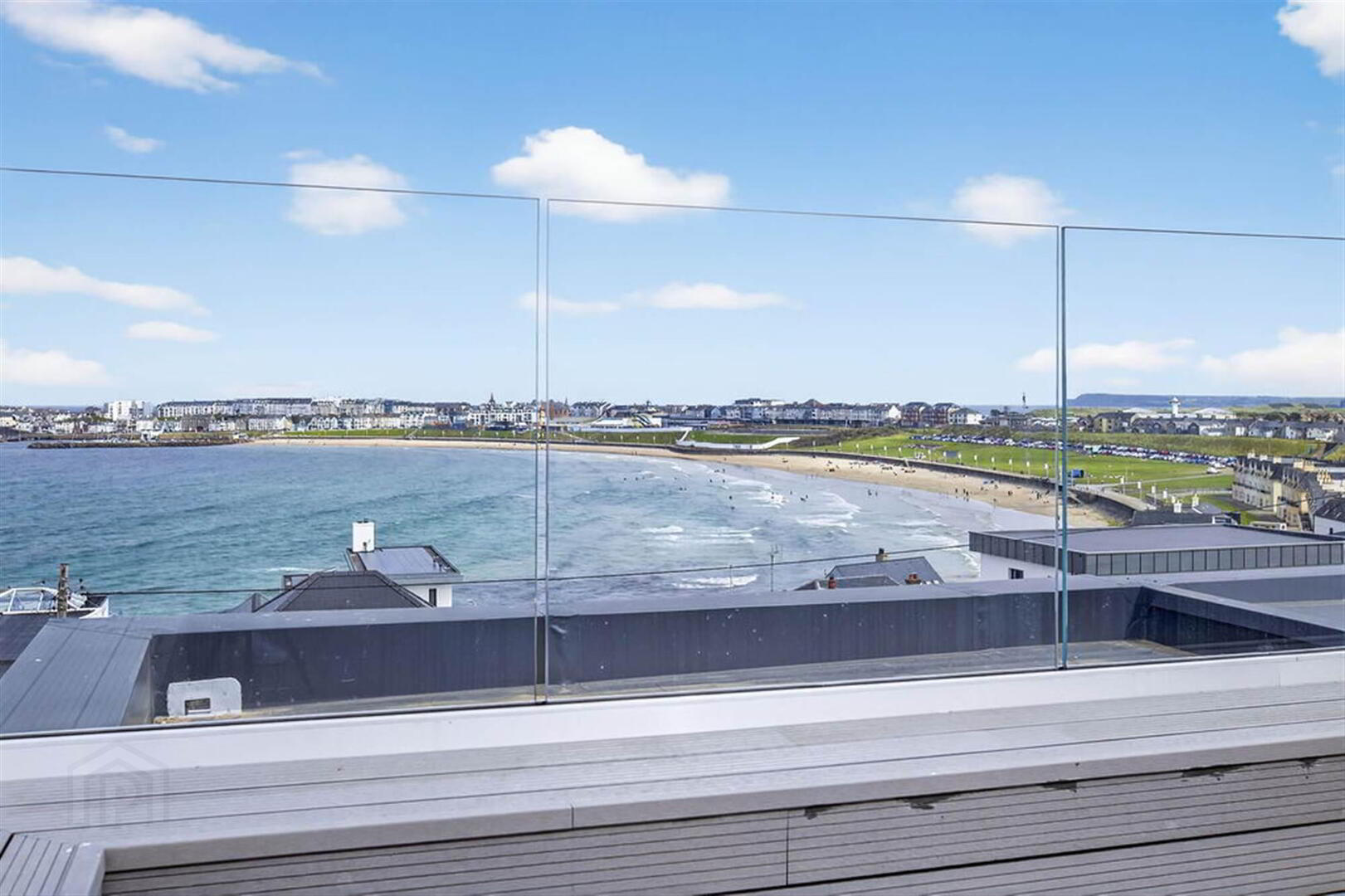Blackrock Apartments, 46d Dhu Varren 21 of 37