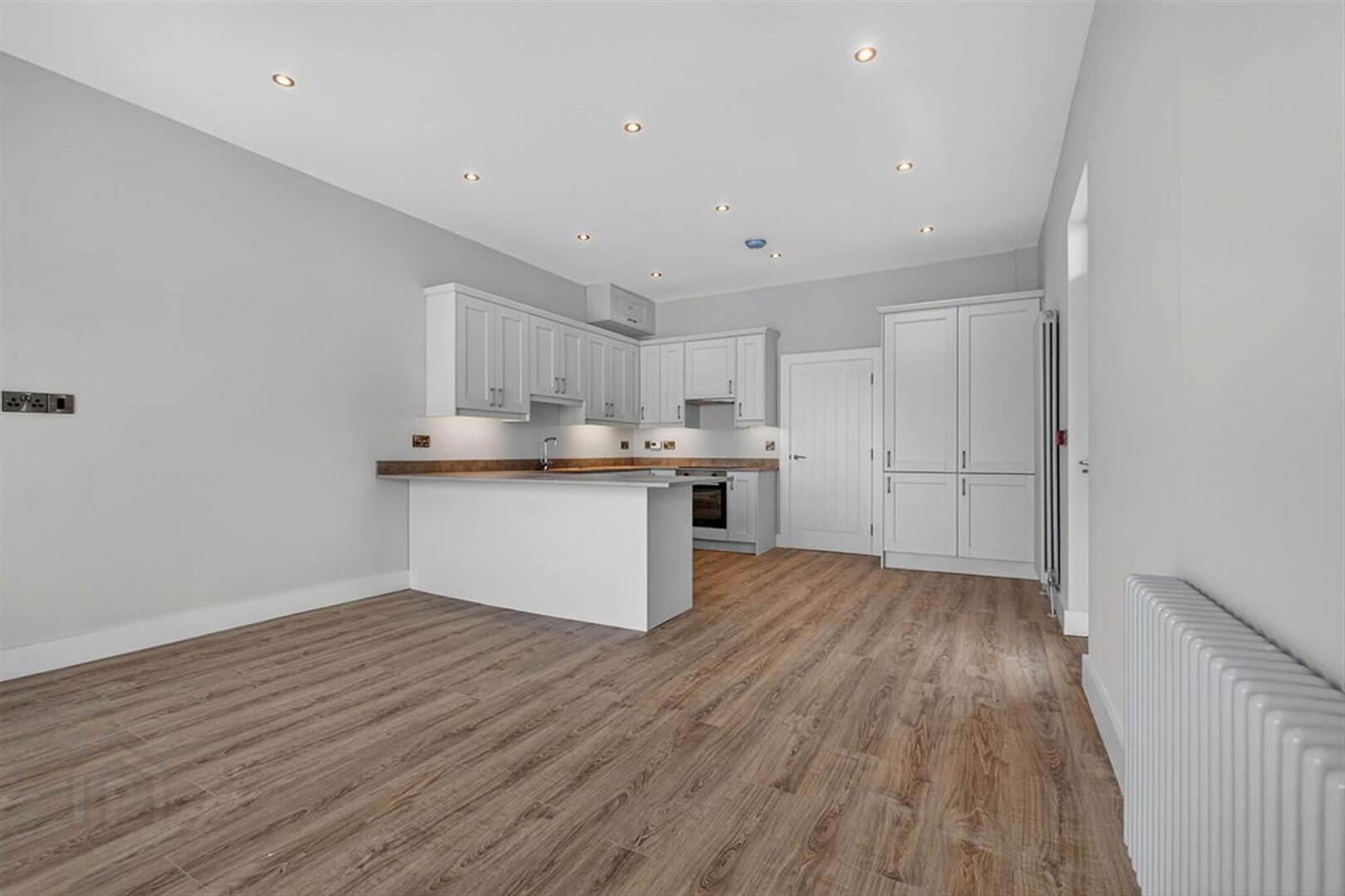 Blackrock Apartments, 46b Dhu Varren 7 of 36