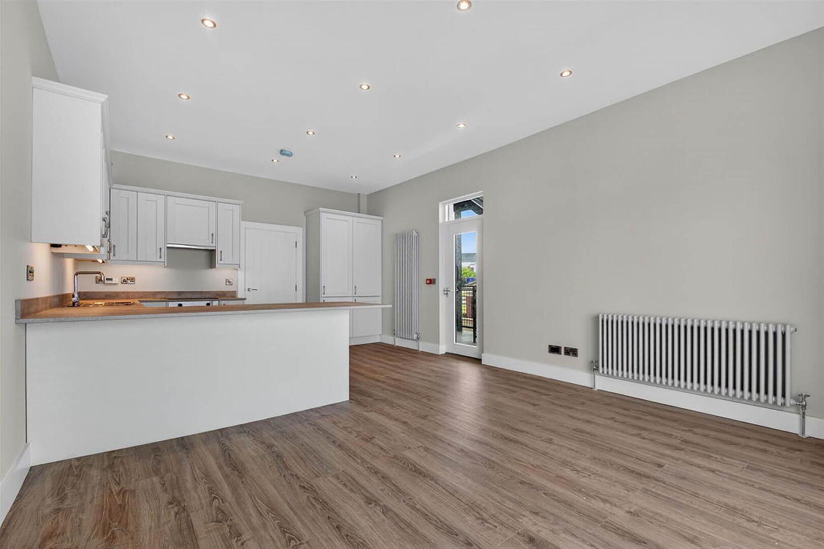 Blackrock Apartments, 46b Dhu Varren 10 of 36