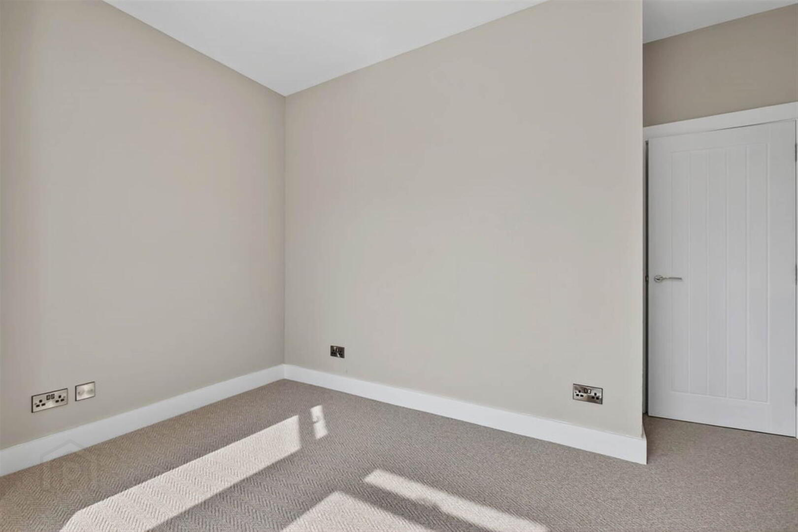Blackrock Apartments, 46b Dhu Varren 19 of 36