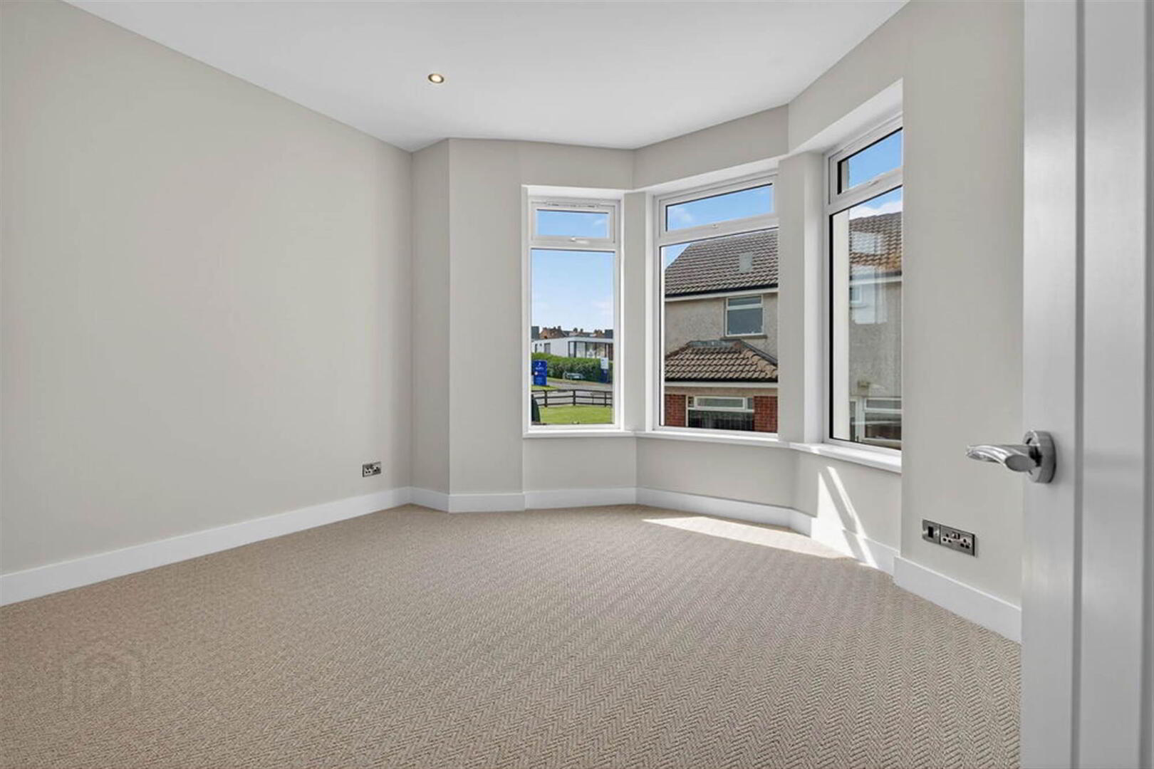 Blackrock Apartments, 46b Dhu Varren 20 of 36