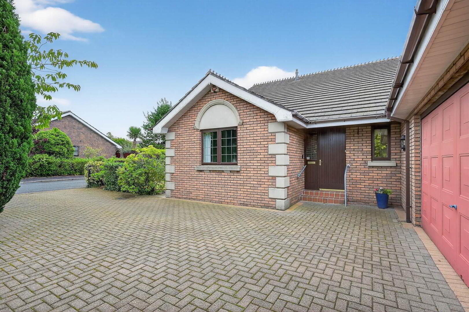 property description image