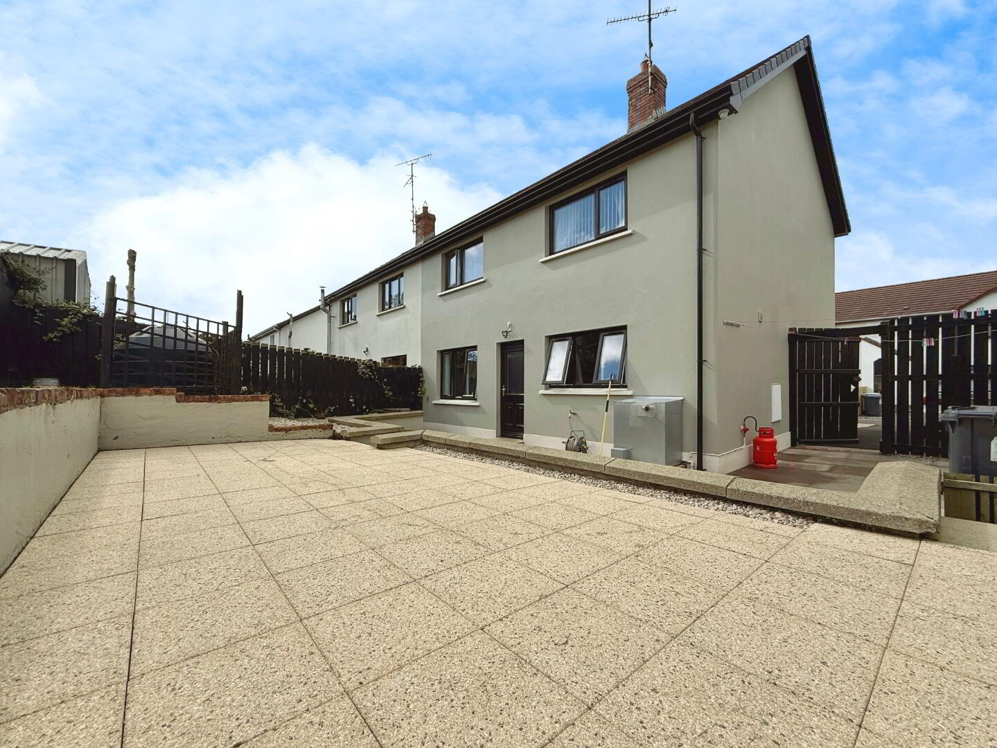 17 Manor Mews 27 of 30