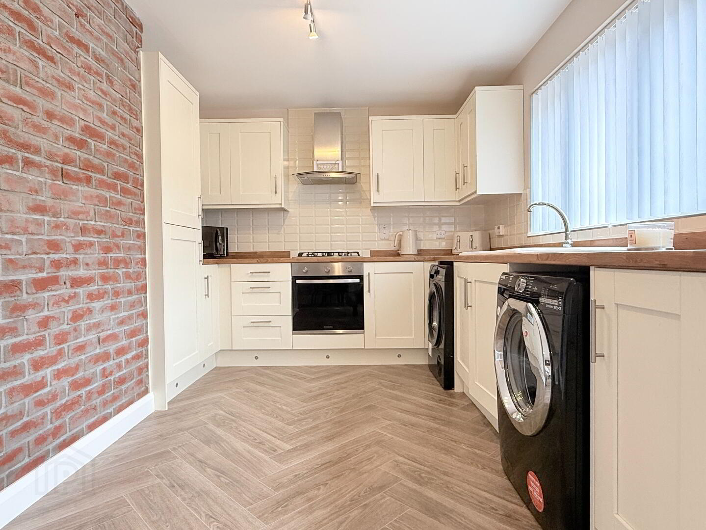 17 Manor Mews 10 of 30