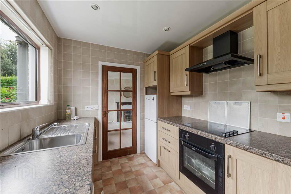 88 Inishowen Drive 8 of 21