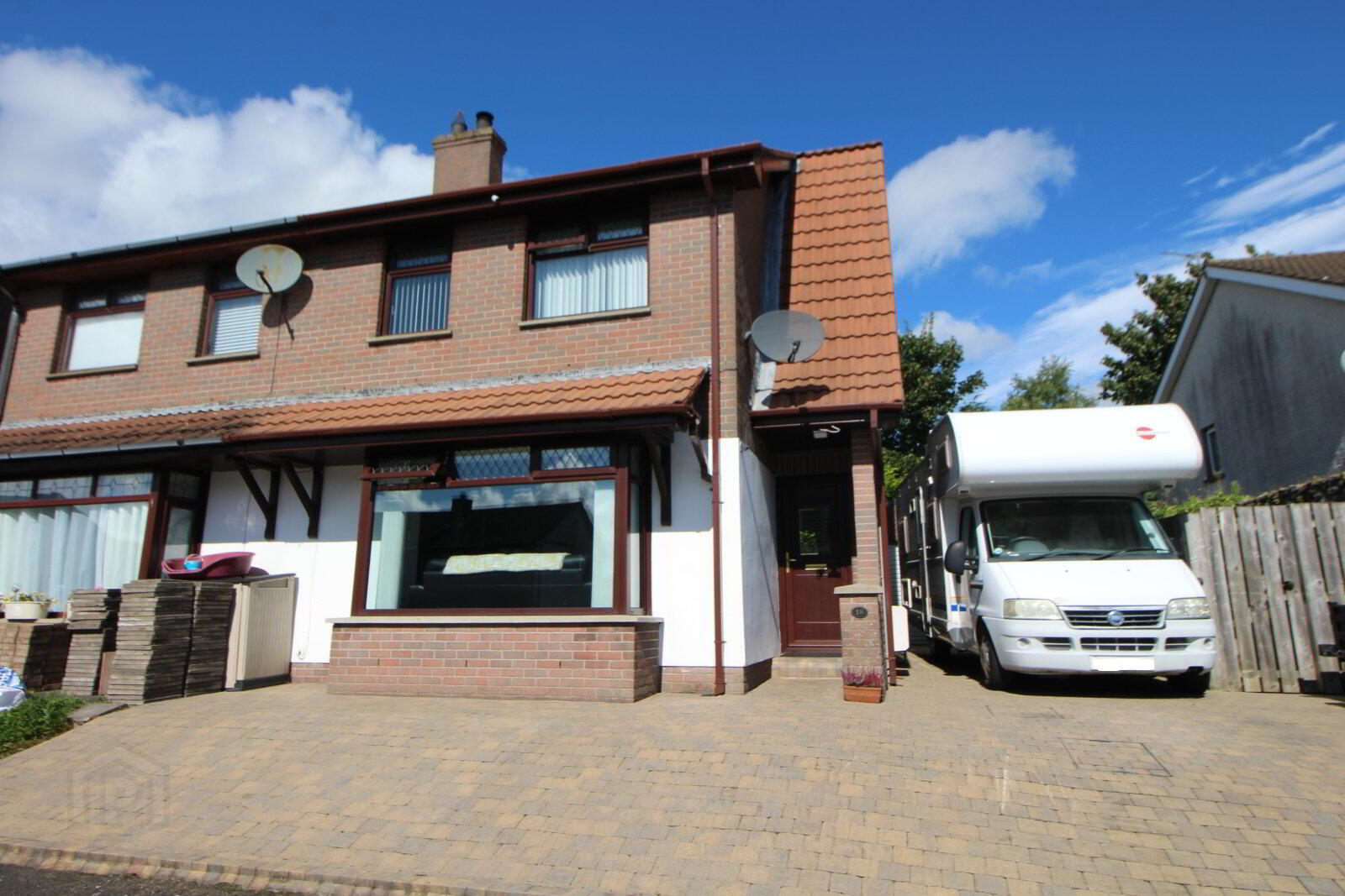 18 Leicester Park 1 of 11