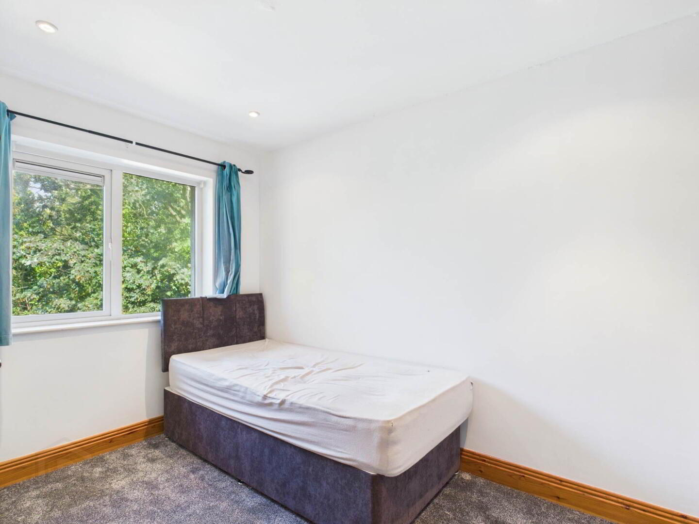 54 Barra Glas 8 of 28