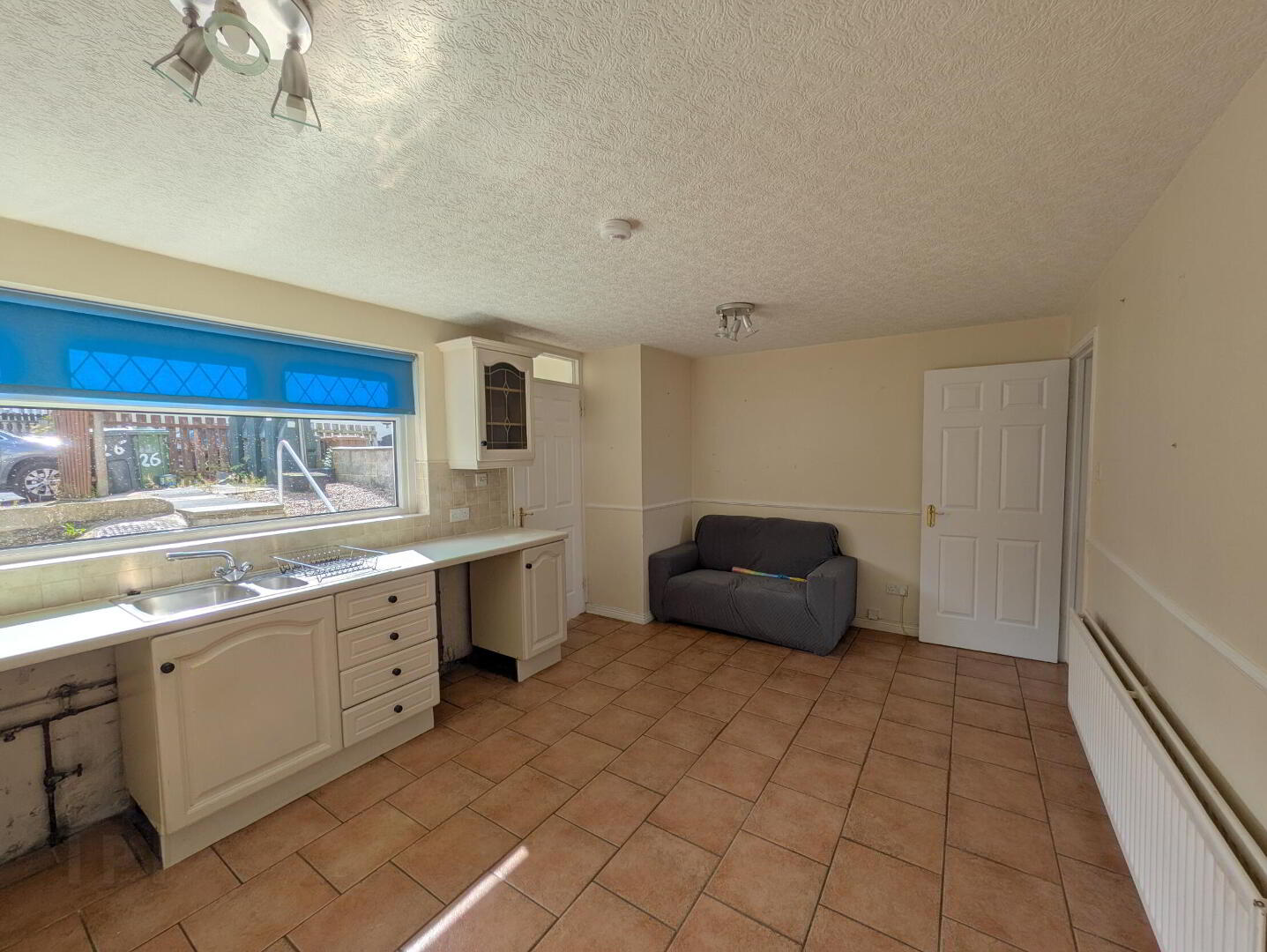 26 Hillhead Drive 4 of 9