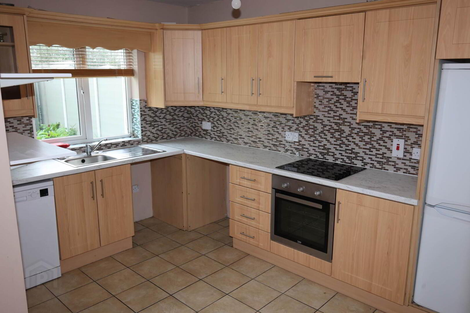 24 Rossmore 5 of 11