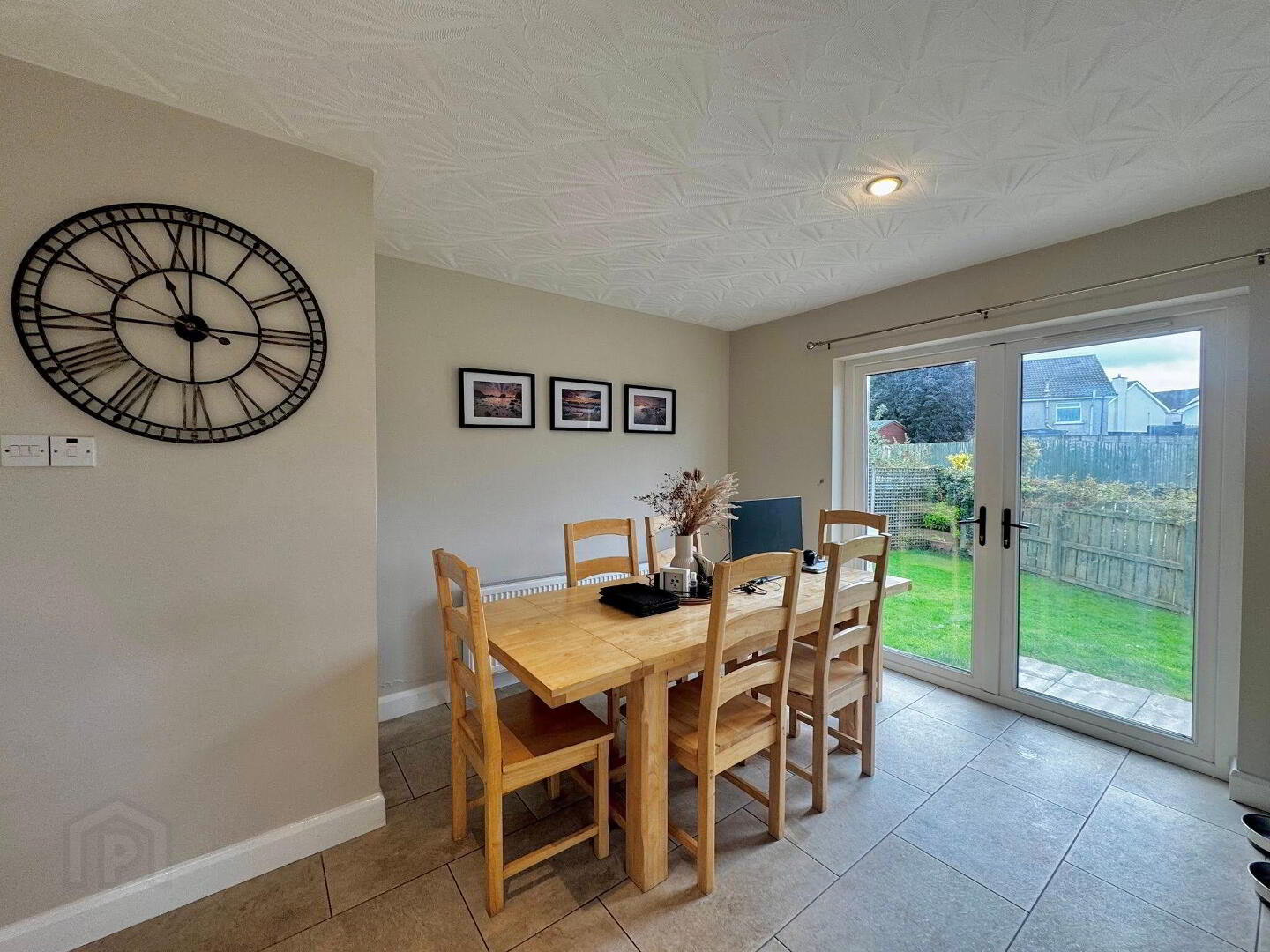 10 Castlehill Crescent 9 of 22