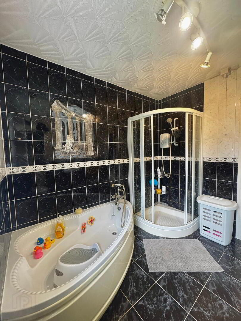 10 Castlehill Crescent 15 of 22