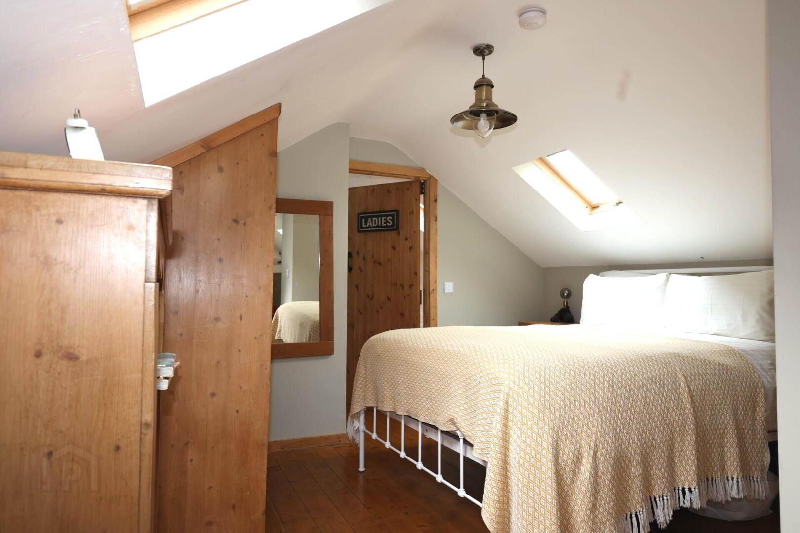 Hopesgate Cottage 14 of 21