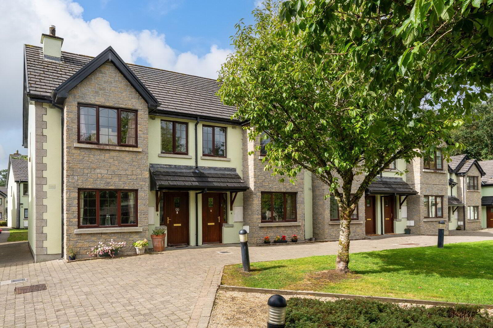 24 Mac Raghnaill Court 1 of 23